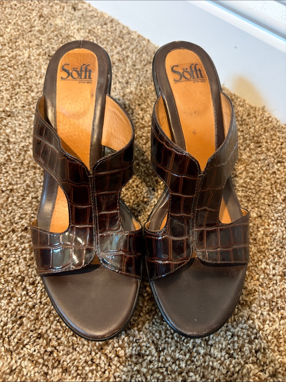 Sofft Brown Croc-Embossed Slide Heels - Picture 2 of 6